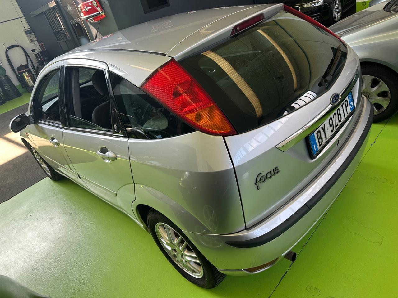 Ford Focus 1.6i 16V cat 5p. Ghia GPL