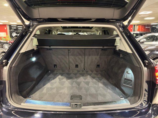 VOLKSWAGEN Touareg 3.0 V6 TDI 286 CV SCR ELEGANCE *UNIPROP*TETTO*
