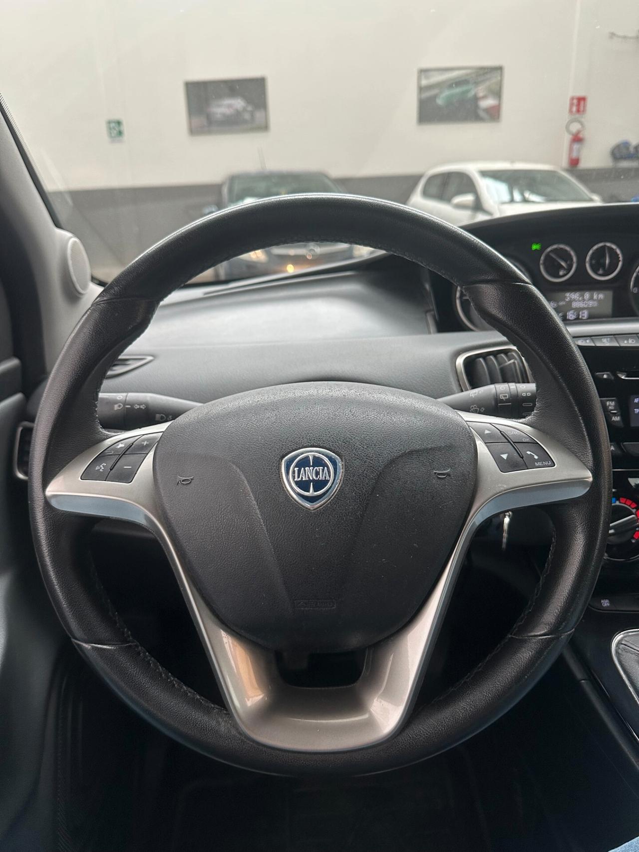 Lancia Ypsilon 1.2 Benz, Euro 6B, Uni propri, pari al nuovo