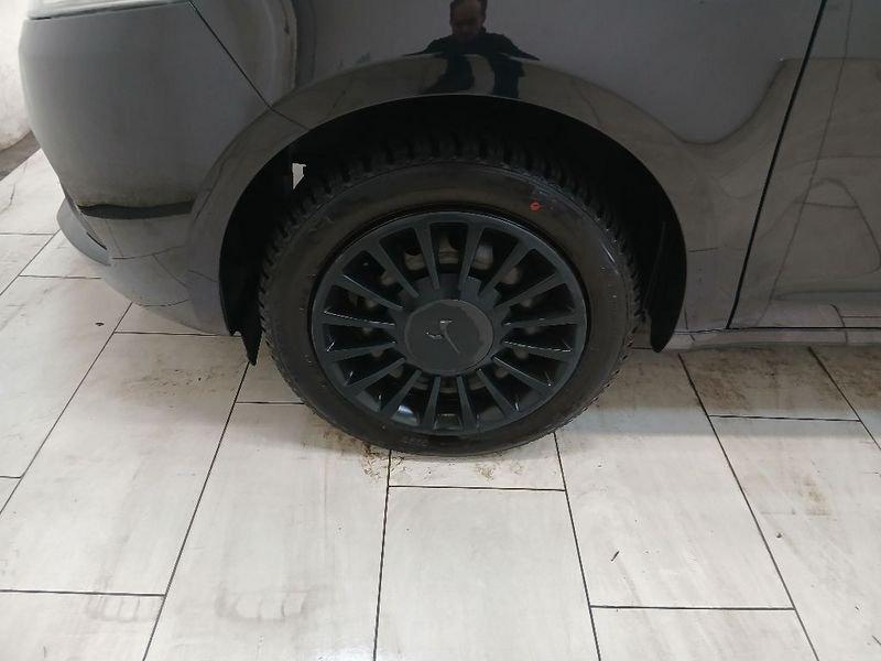 Lancia Ypsilon 1.2 Elefantino Blu ecochic Gpl 69cv my19