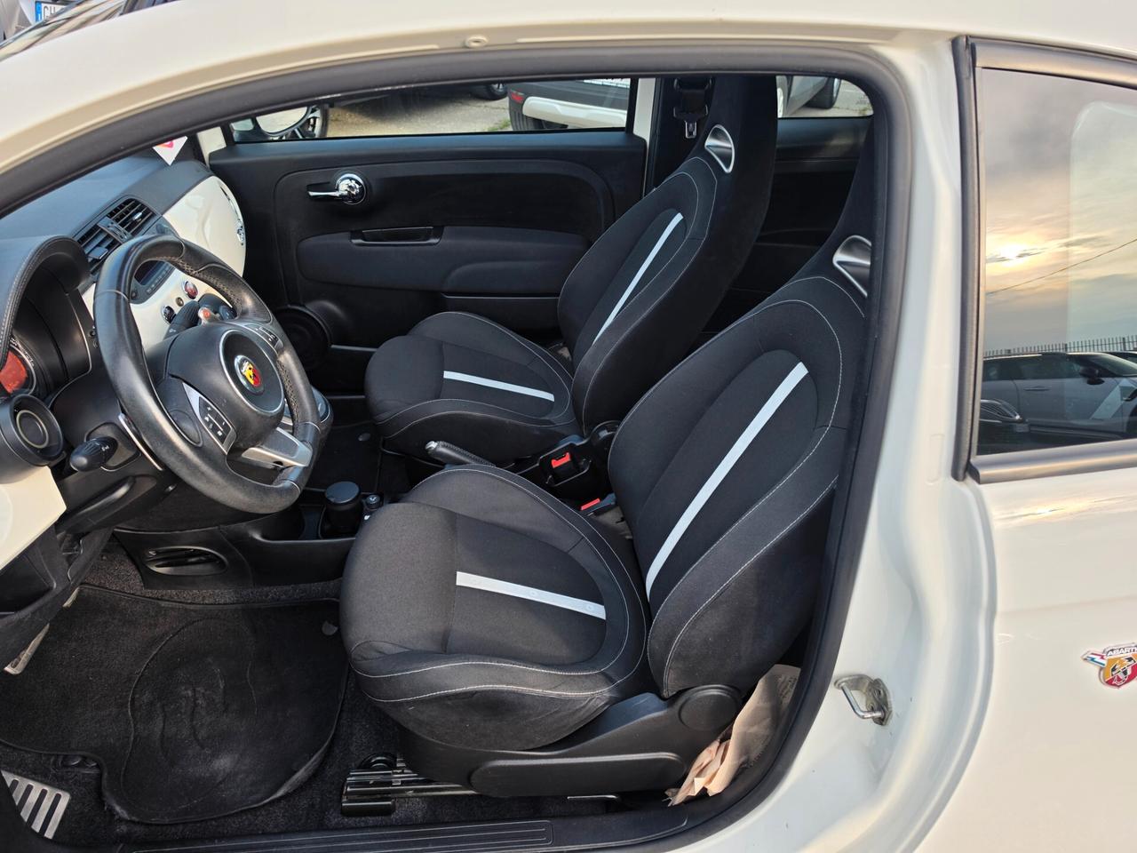 Abarth 500 C 1.4 Turbo T-Jet MTA