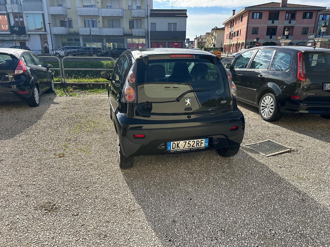 Peugeot 107 1.0 68CV 5p. Sweet Years