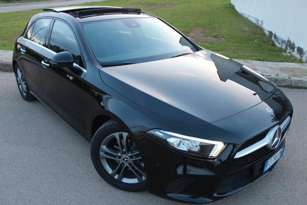 MERCEDES Classe A 180 d Aut. *Tetto *Luci Ambiente