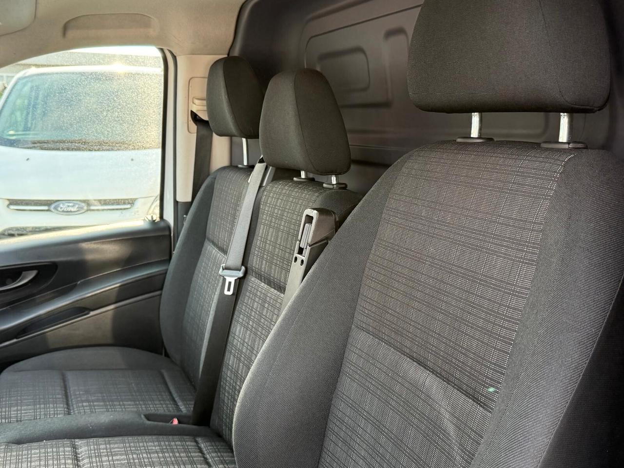 Mercedes Benz VITO 114 CDI COMPACT 2.2 6 MARCE COMPACT