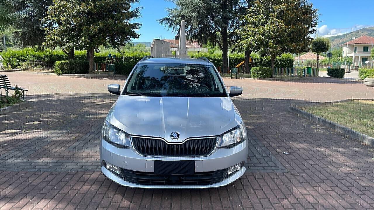 Skoda Fabia 1.4 TDI 90 CV station wagon cerchi da 17,cruise control, comandi al volante,bluethoot,usb