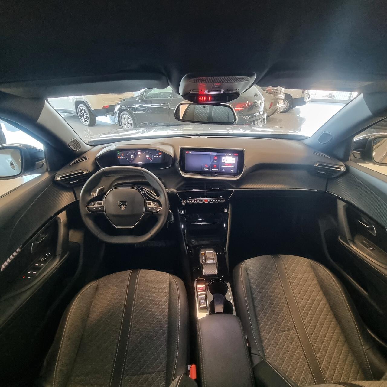 PEUGEOT 2008 ALLURE 1.2 Bz 130cv cambio automatico EAT8 Euro 6E
