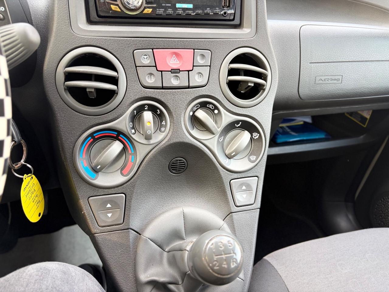 Fiat Panda 1.4 metano 2012 neopatentati