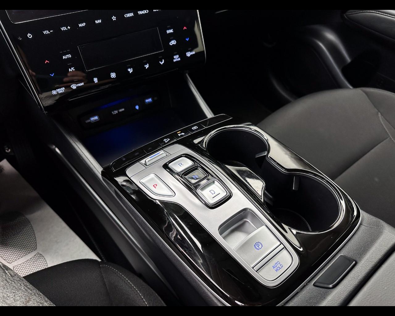 HYUNDAI TUCSON PE 1.6HEV AT 4WD EXELLENCE