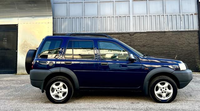 LAND ROVER Freelander 2.5 V6 24V 5p. aut. Hardback