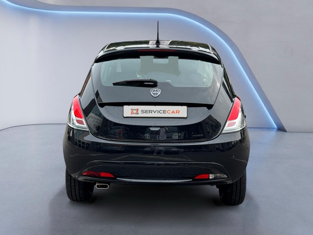 Lancia Ypsilon 1.0 Hybrid Platino