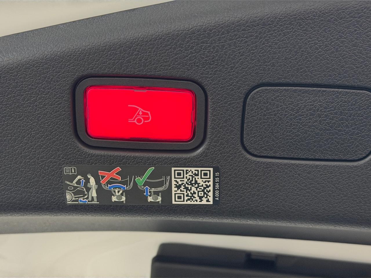 Mercedes-Benz CLE Cabrio - A236 - CLE Cabrio 220 d AMG Line Advanced auto