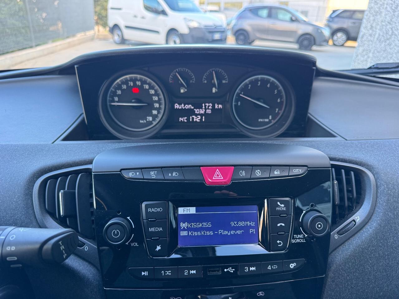 Ypsilon 1.0 FireFly 5 porte S&S Hybrid Silver