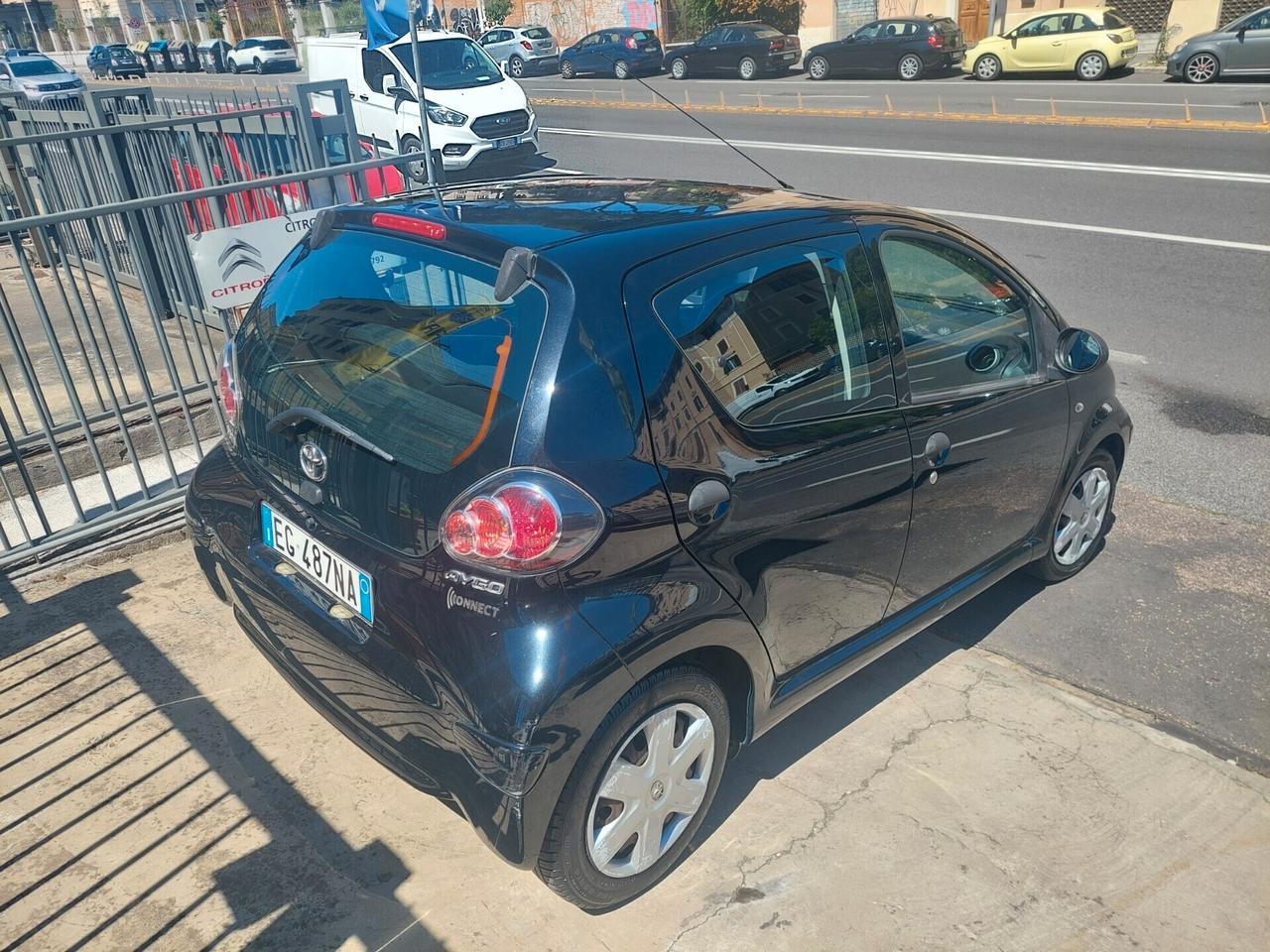 Toyota Aygo 1.0 12V VVT-i 5 porte Now Connect