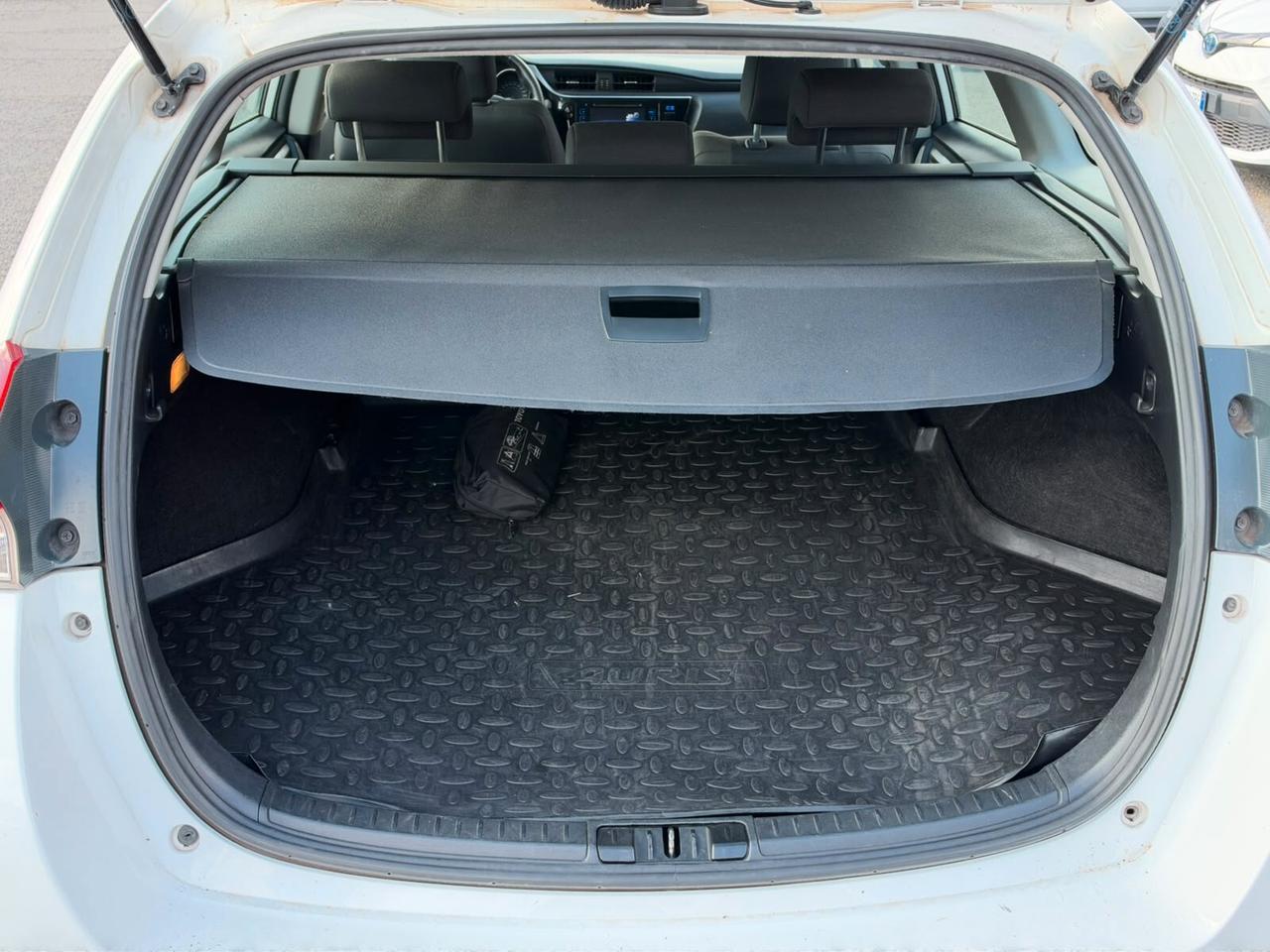 Toyota Auris Touring Sports 1.8 Hybrid Active