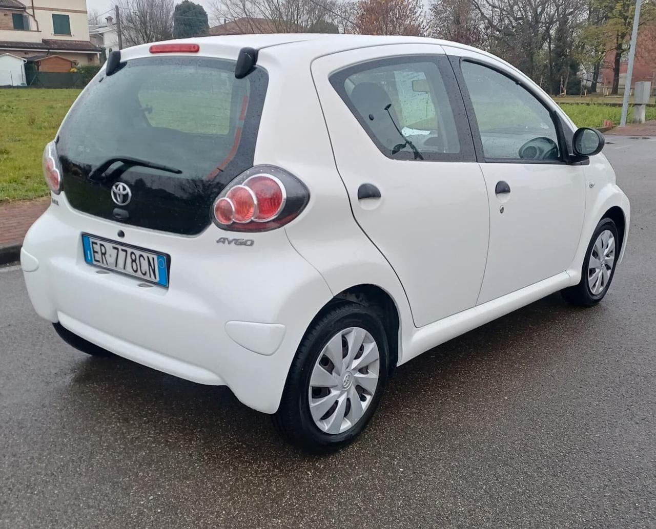 Toyota Aygo 1.0 12V VVT-i 5 porte Cool Soda Connect