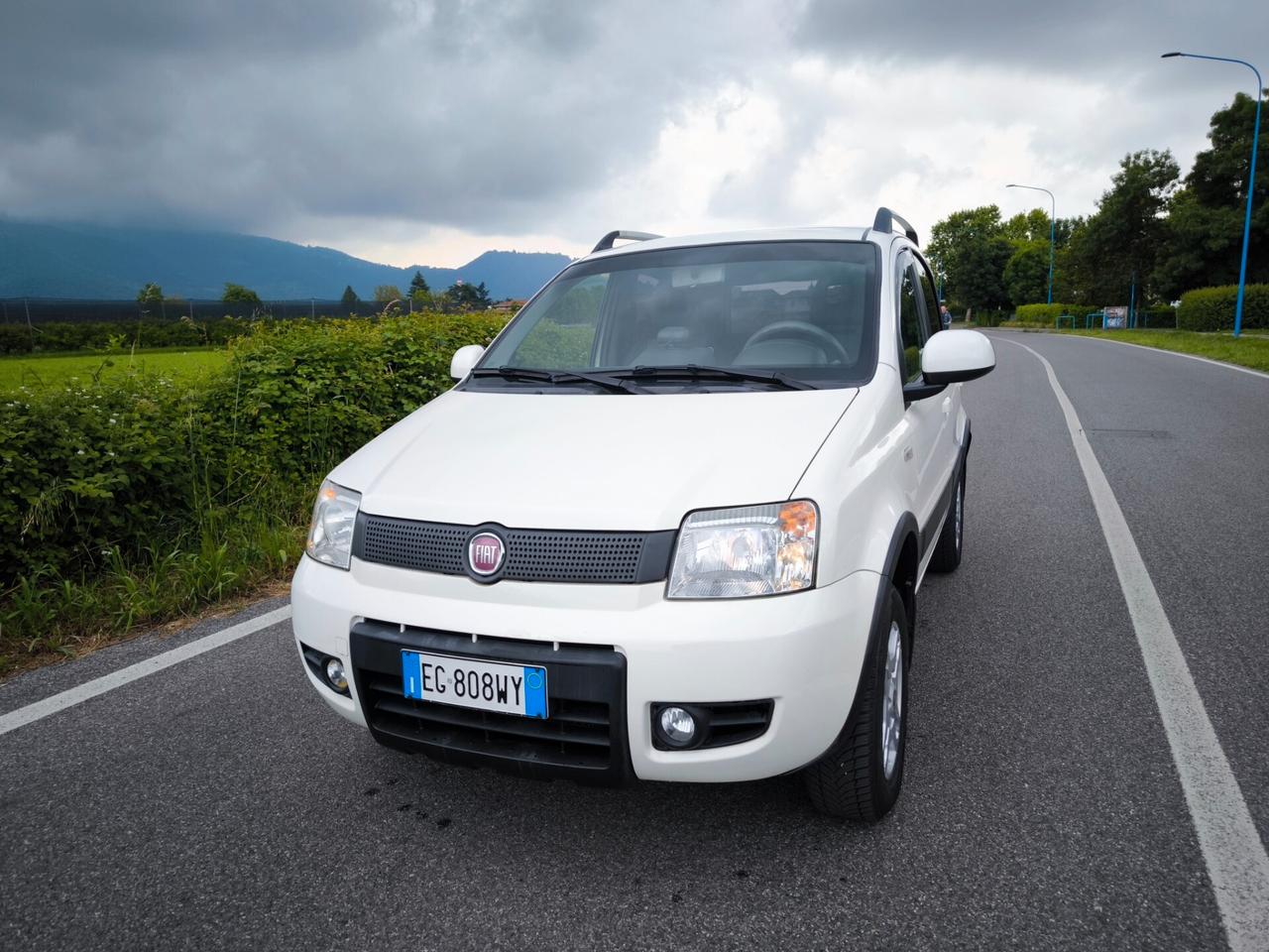 FIAT PANDA 4X4 1,3 MJT CLIMBING- 2011-GANCIO TRAINO-ELD