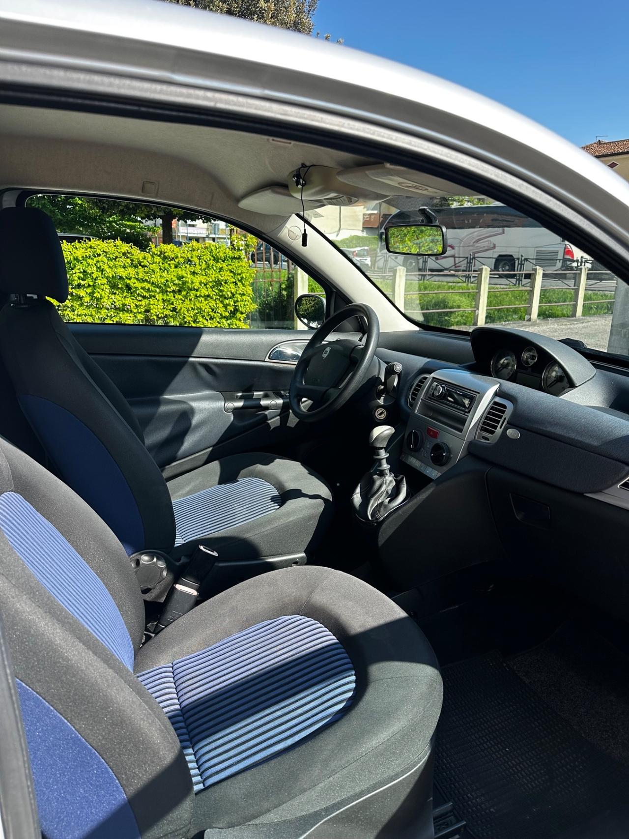 Lancia Ypsilon 1.2 Argento