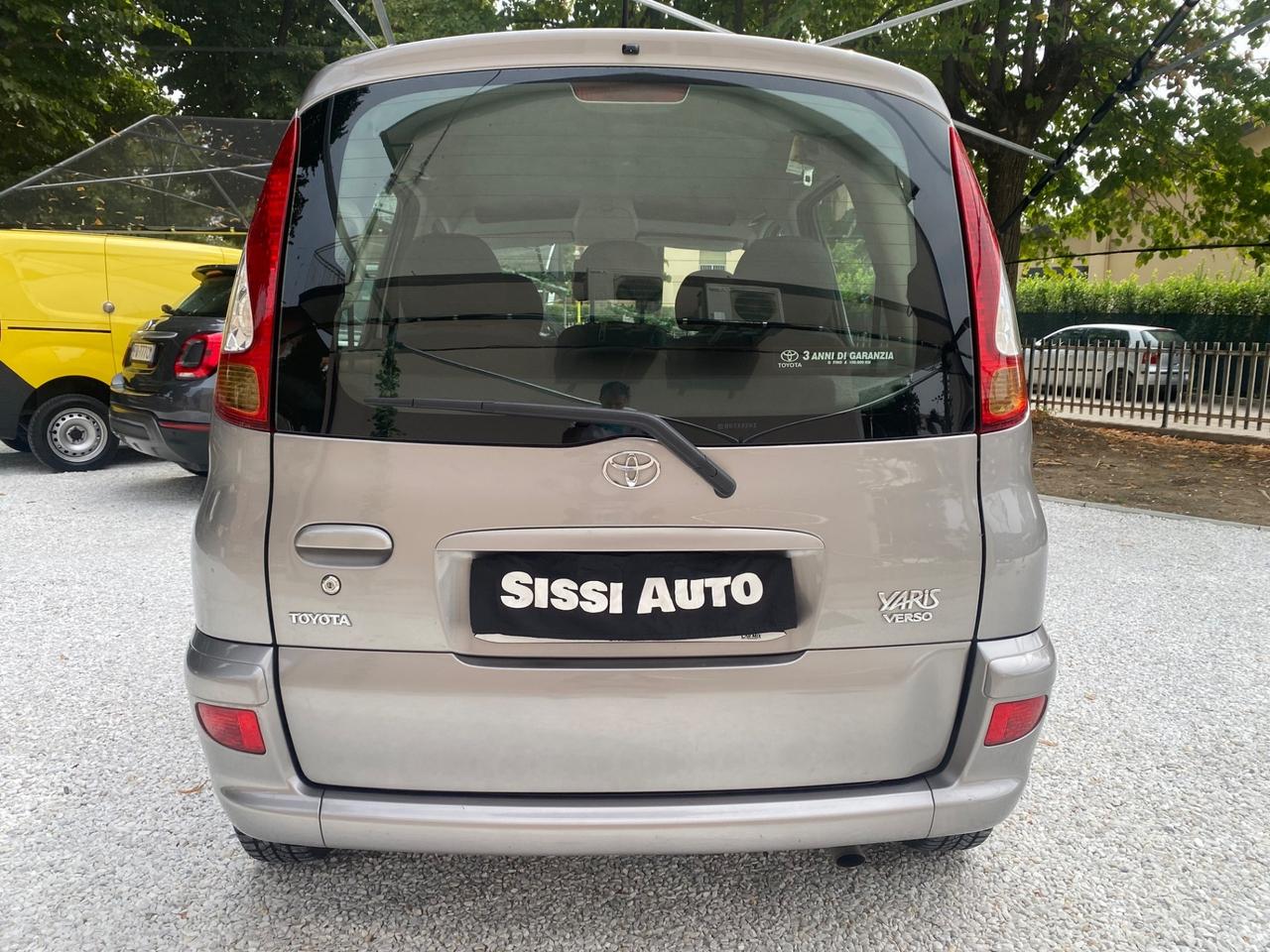 Toyota Yaris Verso 1.3i 16V cat Sol '03 NEOPATENTATI!!!