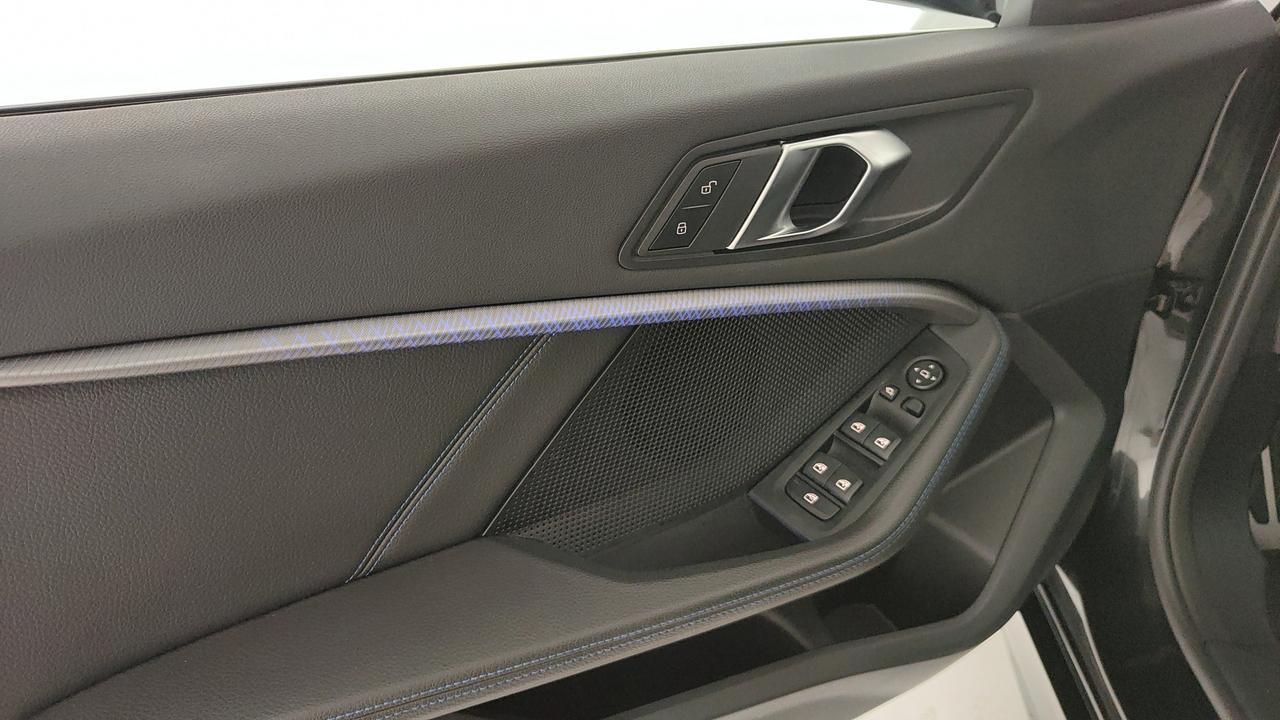 BMW Serie 1 F40 - 118d Msport auto