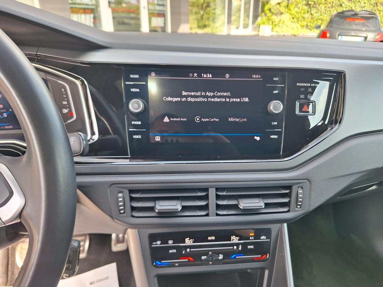 Volkswagen Taigo 1.0 TSI 110 CV R-Line