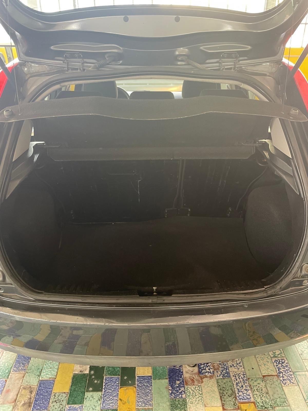 Ford Fiesta 1.2 16V 5p. Ambiente