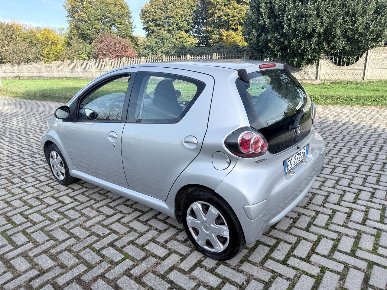 Toyota Aygo 1.0 12V VVT-i 5 porte Now Connect