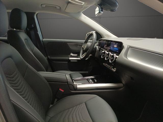 MERCEDES-BENZ GLA 180 Automatic Progressive Advanced