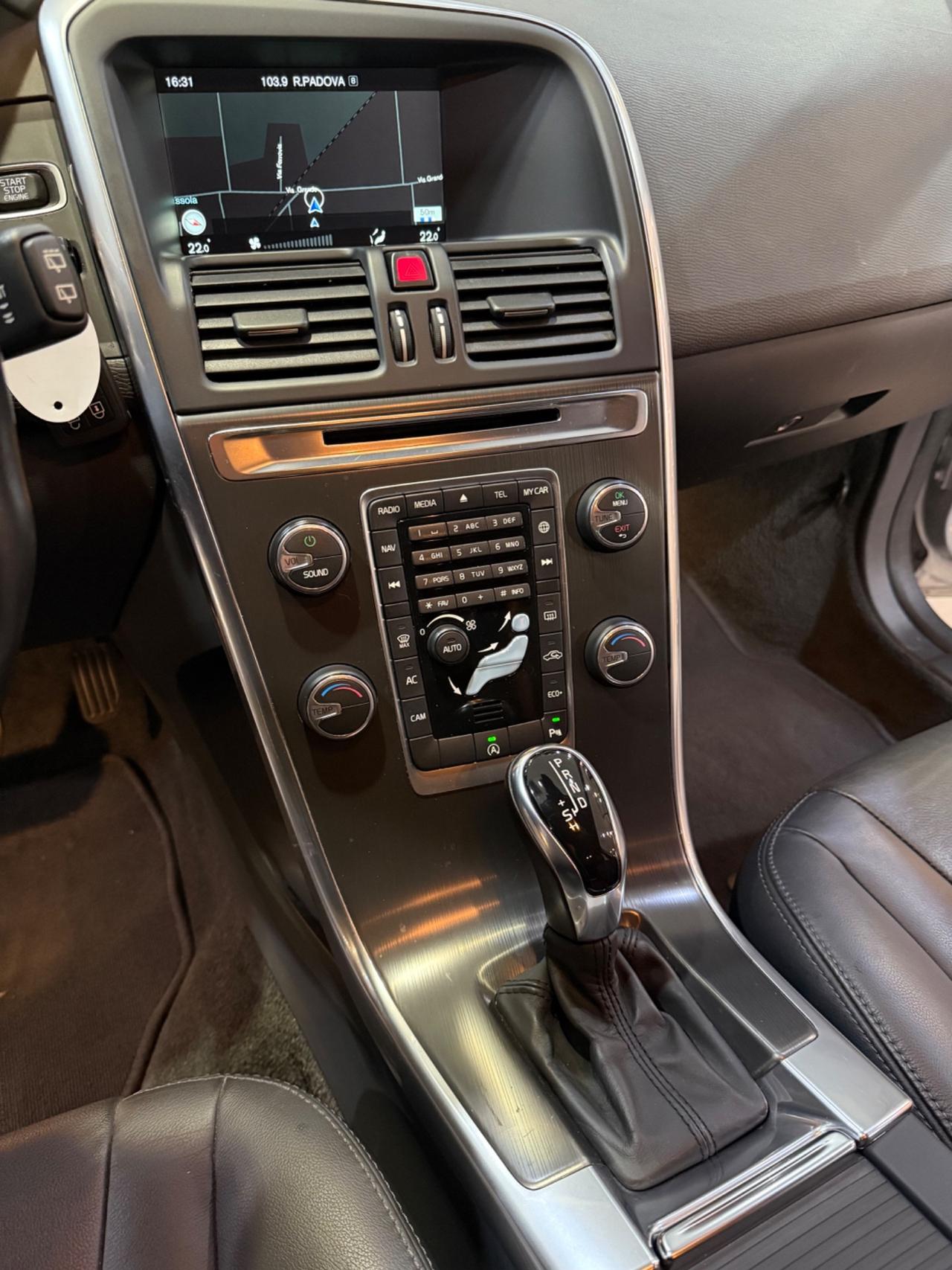 Volvo XC 60 2.0 d4 Momentum 181cv geartronic