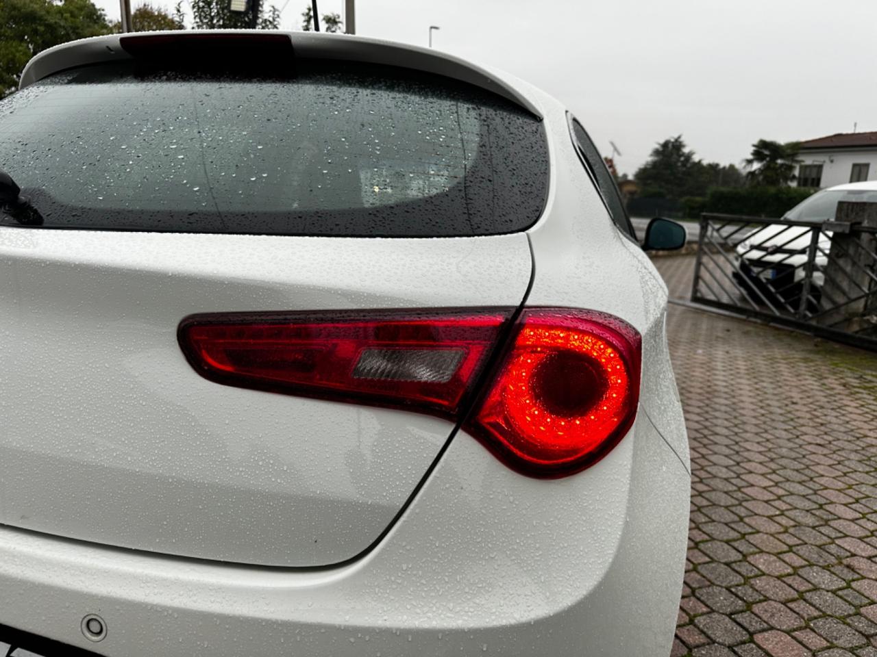 Alfa Romeo Giulietta 1.6 JTDm-2 105 CV