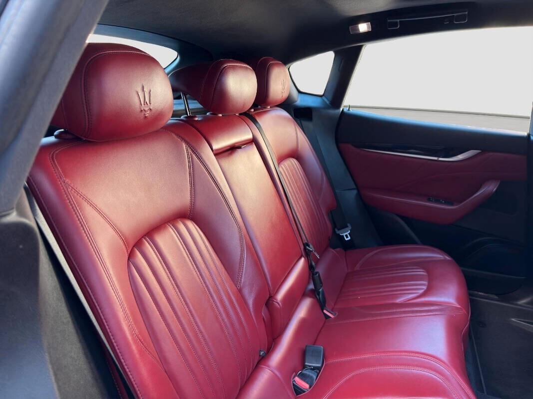 Maserati Levante V6 Diesel 275 CV AWD Granlusso