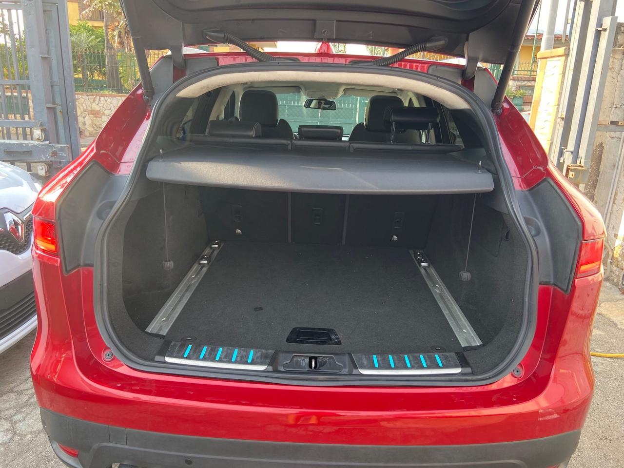 Jaguar F-Pace 2.0 D 180 CV Pure AUTOMATICO