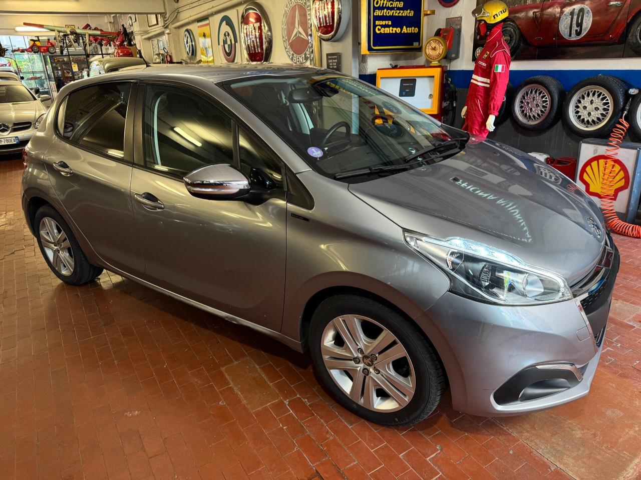 Peugeot 208 PureTech 82 Stop&Start 5 porte Signature