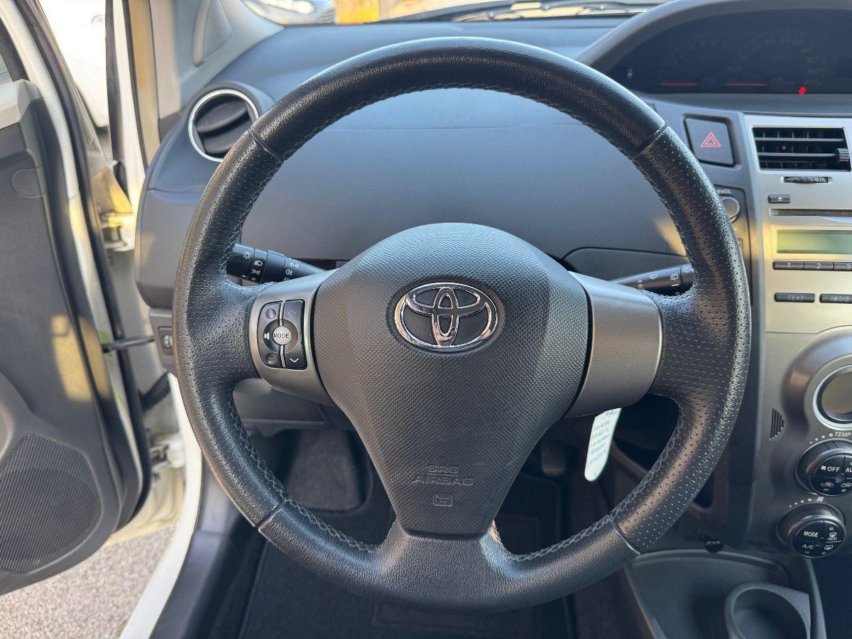 TOYOTA - Yaris - 1.3 5p. Sol #1PROPRIETARIO #TAG.TOYOTA