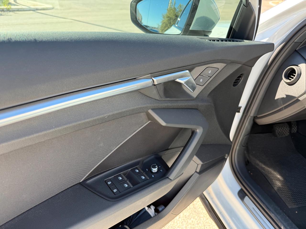 Audi A3 SPB 30 g-tron S tronic line edition
