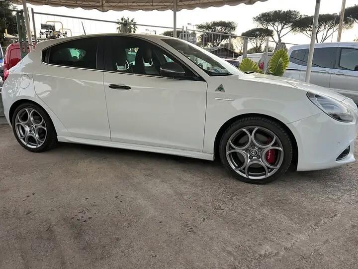 Alfa Romeo Giulietta 1750 Turbo TCT Quadrifoglio Verde