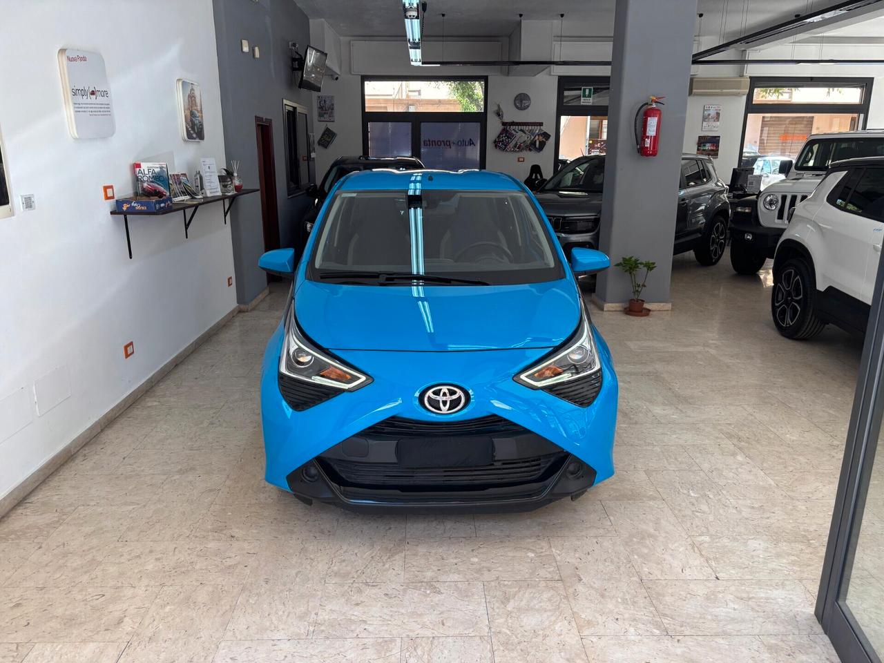 TOYOTA Aygo Connect 1.0 VVT-i 72 CV x-wave
