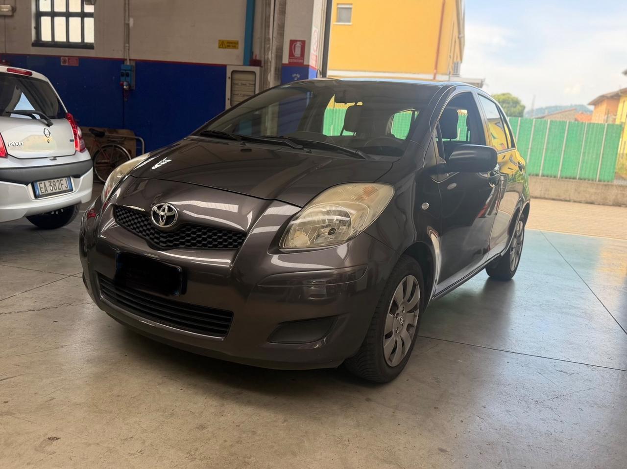 Toyota Yaris 1.0 5 porte Now GPL unico proprietario