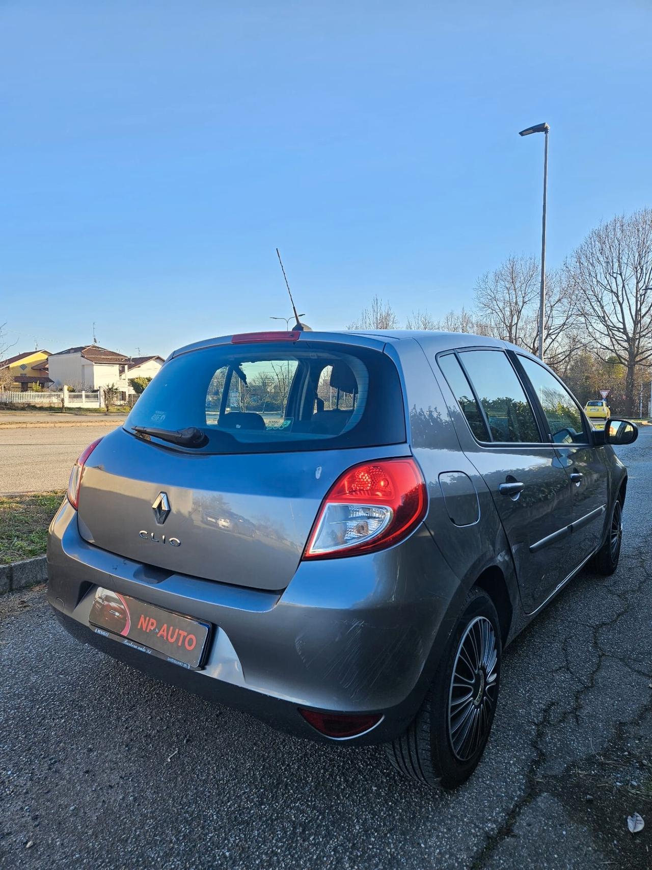 Renault Clio 1.5 dCi NEOPATENTATI