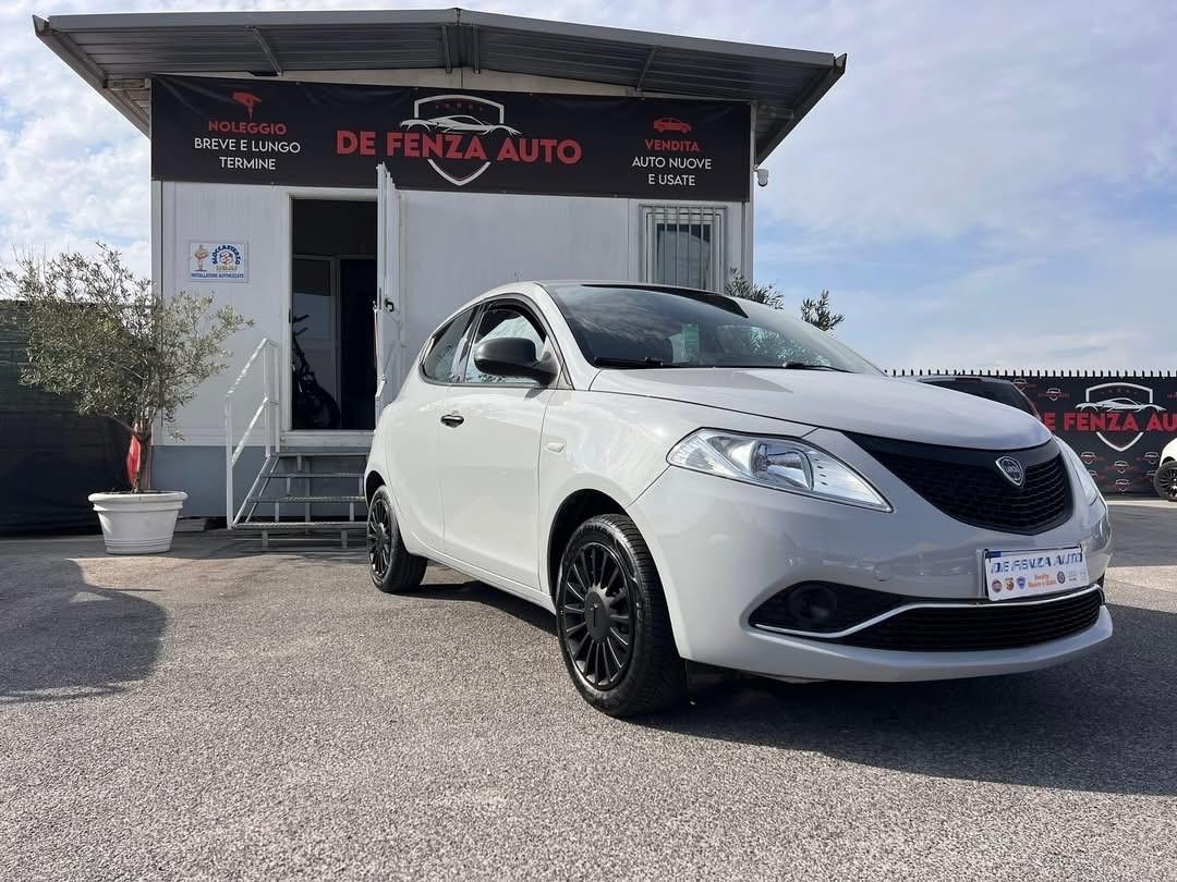 Lancia Ypsilon 1.2 69 CV 5 porte S&S Elefantino Blu