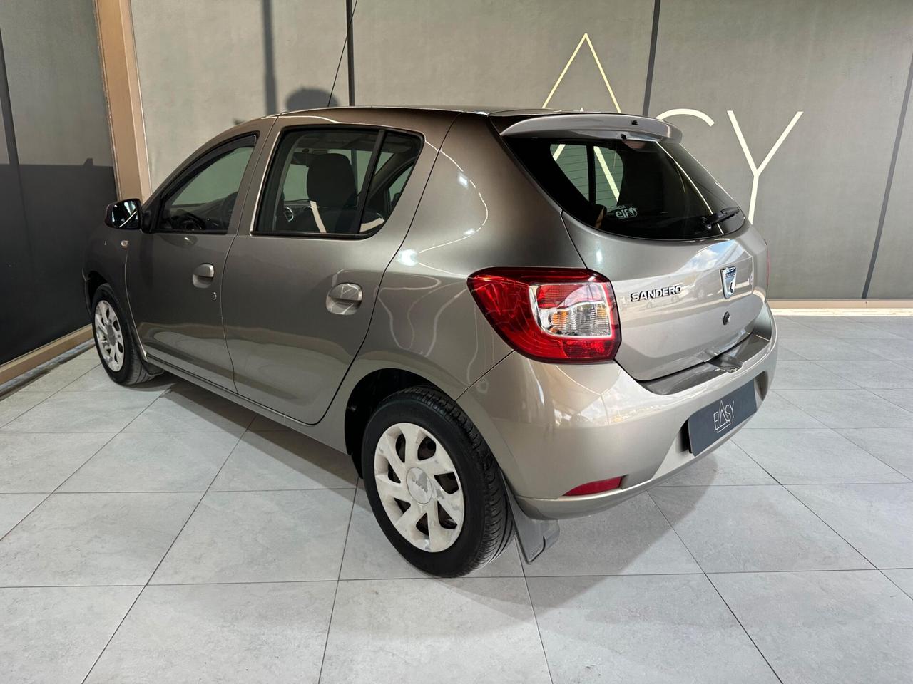 Dacia Sandero 1.2 Laureate Gpl 75cv