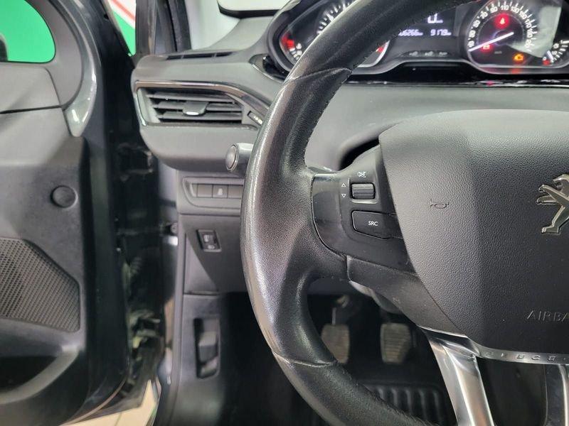 Peugeot 208 1.2 12V VTi 82cv Active