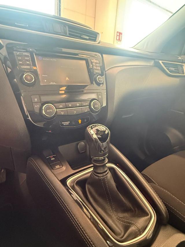 NISSAN Qashqai 1.6 dCi 2WD N-Connecta