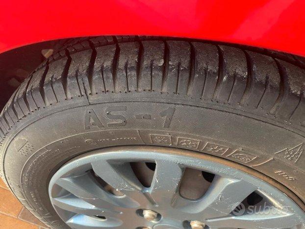 HYUNDAI i10 1 serie i10 1.1 12V Active