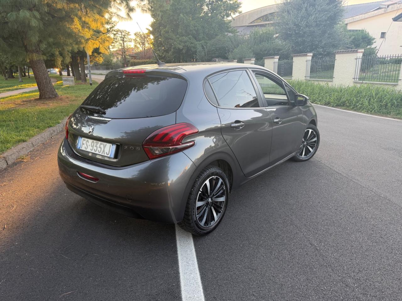 Peugeot 208 PureTech 82 Stop&Start 5 porte Signature