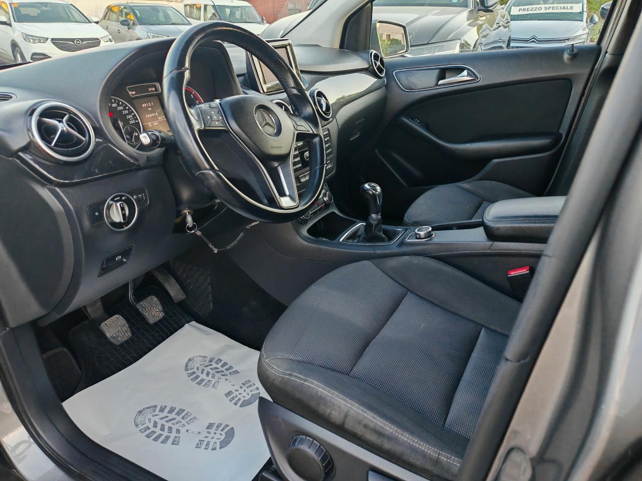 Mercedes benz classe B 180cdi fulll 2013