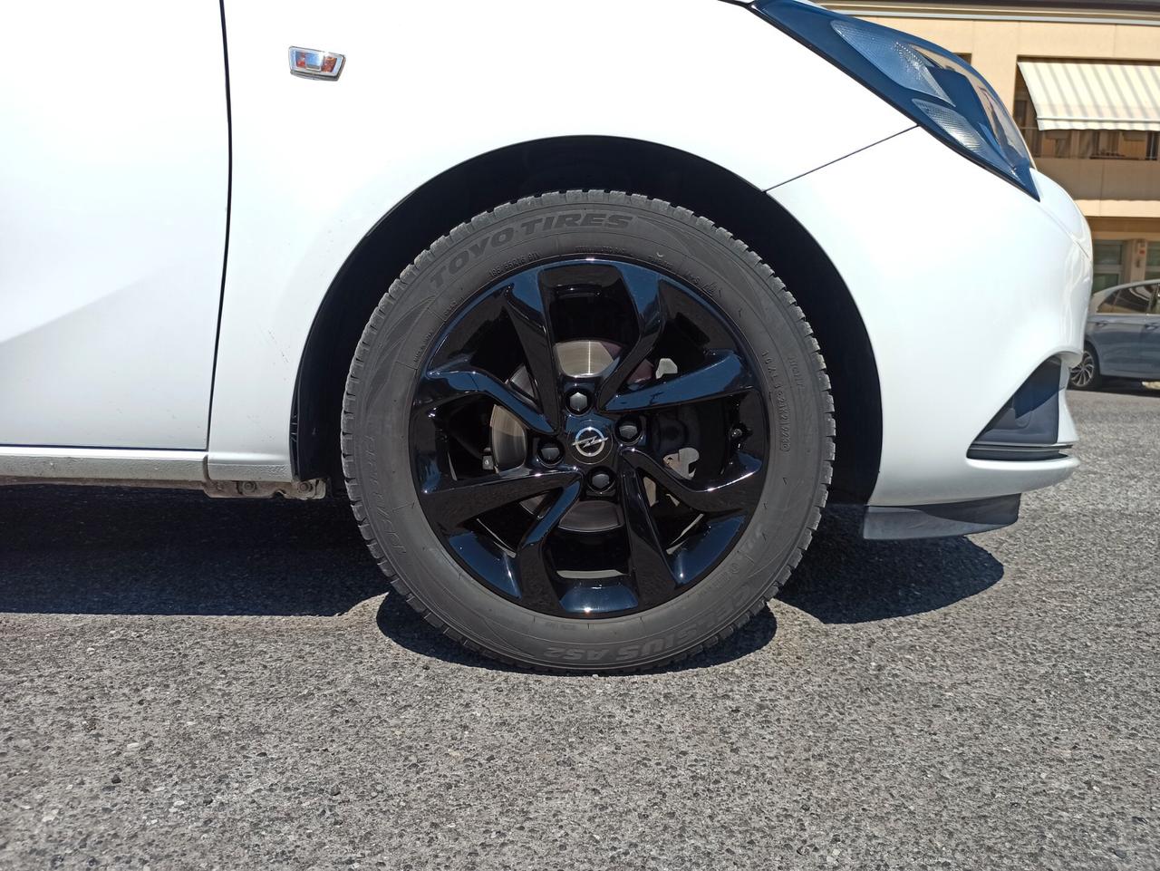 Opel Corsa 1.4 90CV GPL Tech 5 porte Black Edition