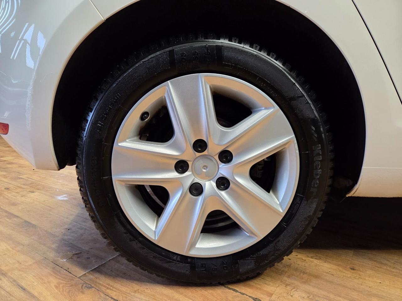 Volkswagen Golf 5 Porte Golf 5p 1.6 tdi Highline