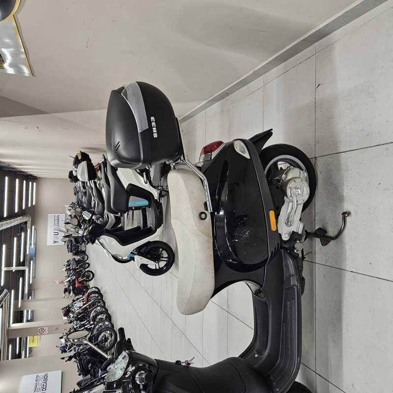 Vespa LX 50 4T - 2012