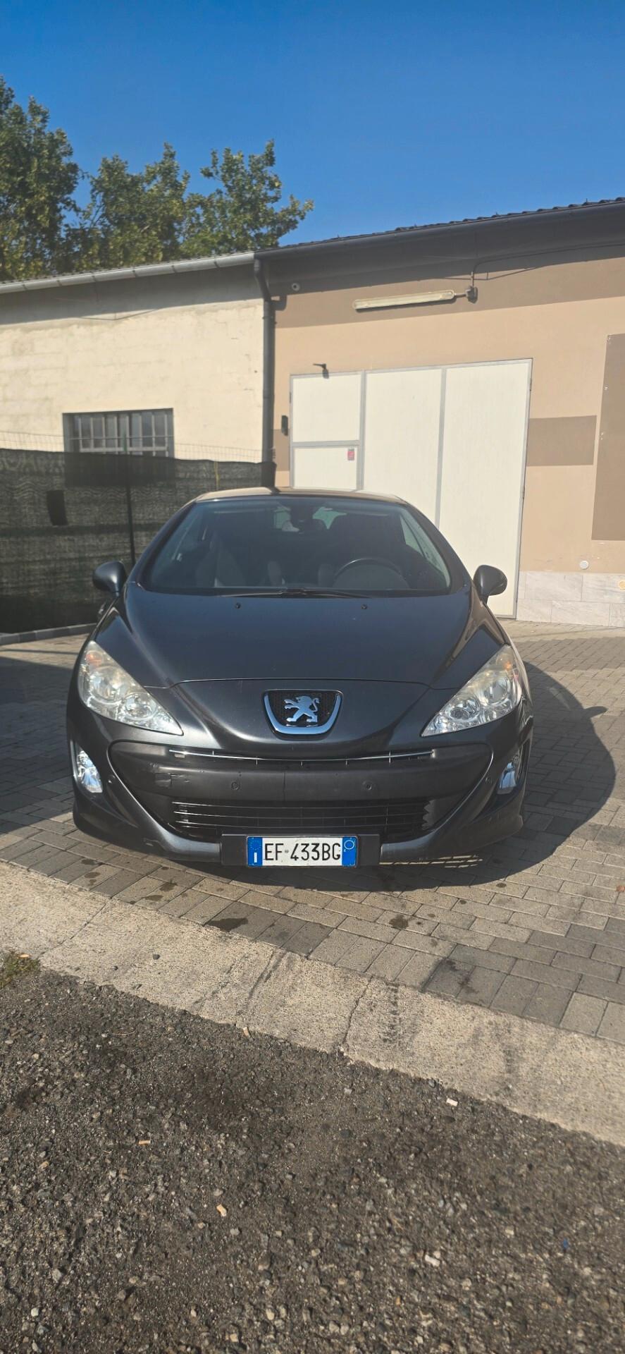 Peugeot 308 1.6 HDi 112CV CC Féline