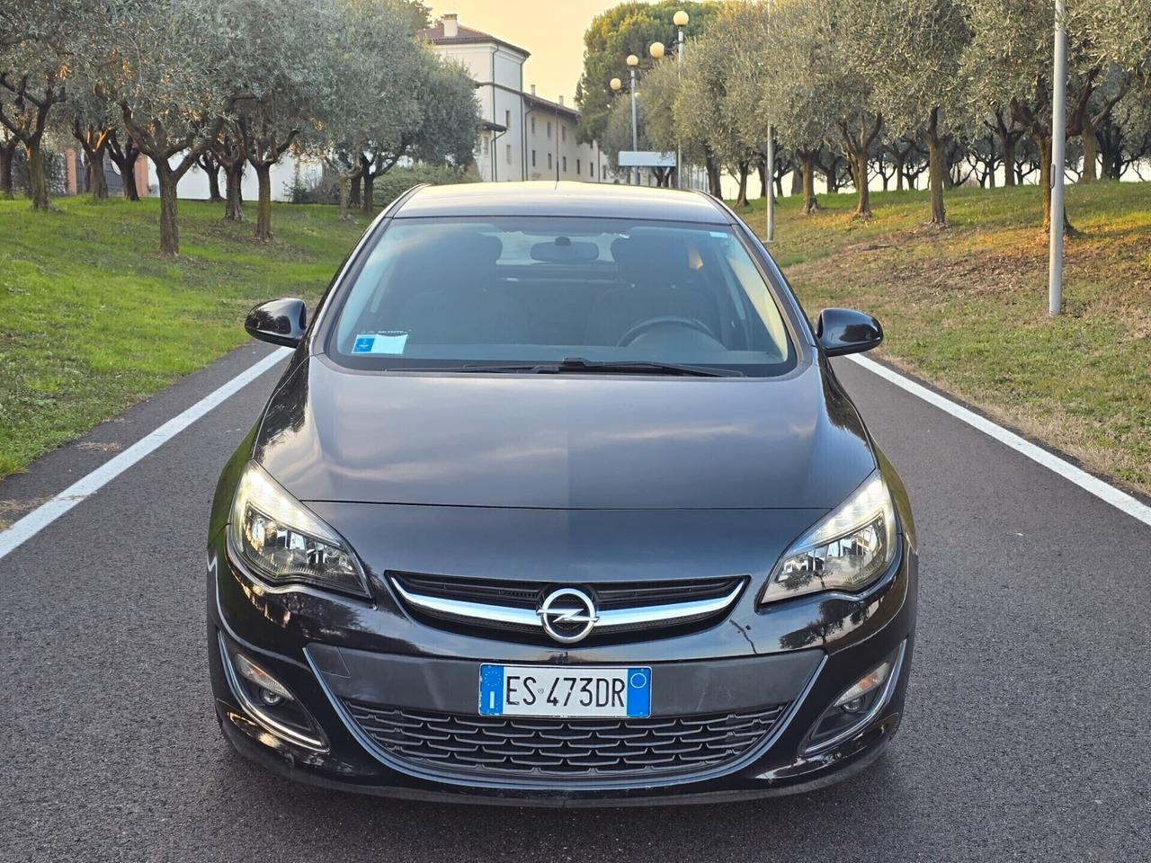 Opel Astra 1.4 BENZINA OK PER NEOPATENTATI ANNO 2013